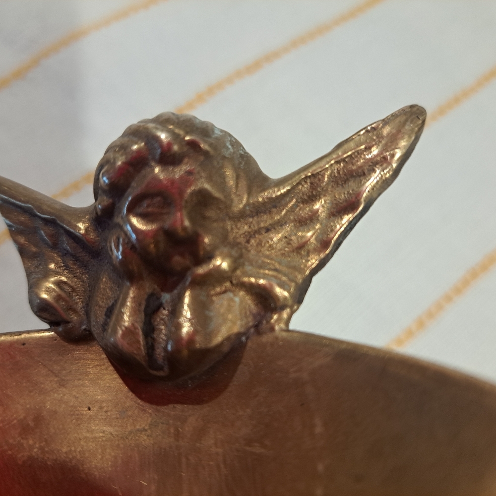Vtg Solid Brass Oval Cherub Angel Candy Soap Jewelry Trinket Dish - Picture 4 of 4